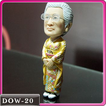 DOW-20 金色和服公仔